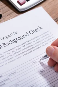 will a warrant show up on a background check